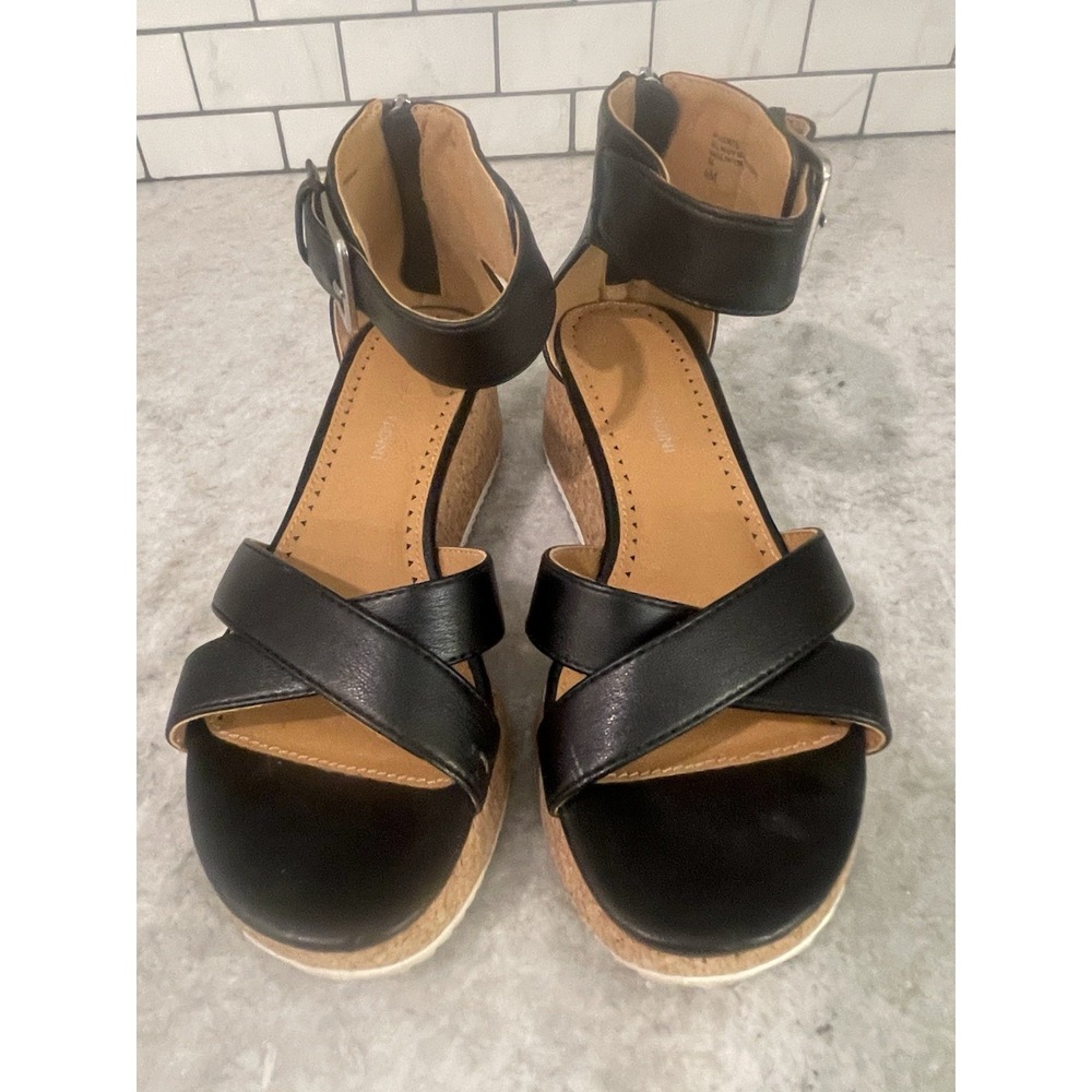 Adrienne Vittadini Carlos Wedge Sandal Womens 6 Black Strappy